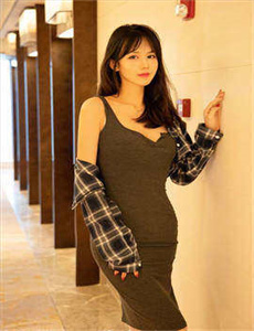 《美女教师张丽莉》